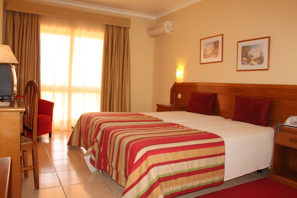 Mh Atlantico Hotel Atouguia Da Baleia Bagian luar foto